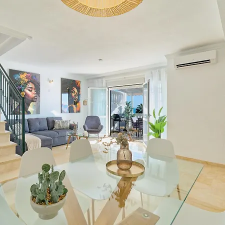 Kosta Homes - House With Sea View And Game Benalmádena